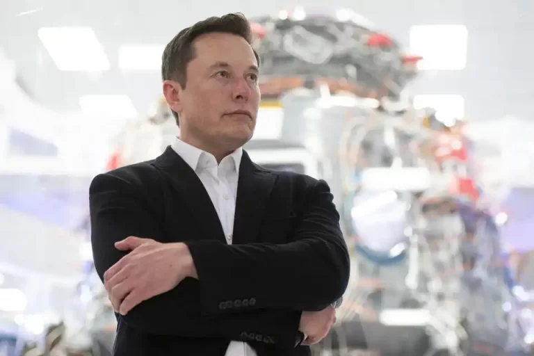 Elon Musk Sells More of Tesla Amid Twitter War