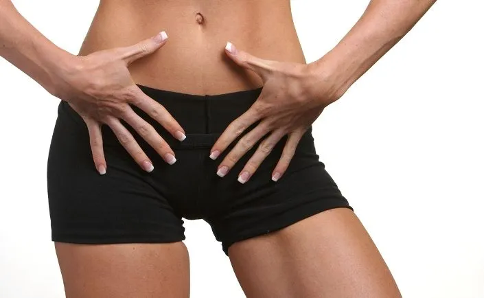 Why doctors think the thigh gap beauty standard is risky