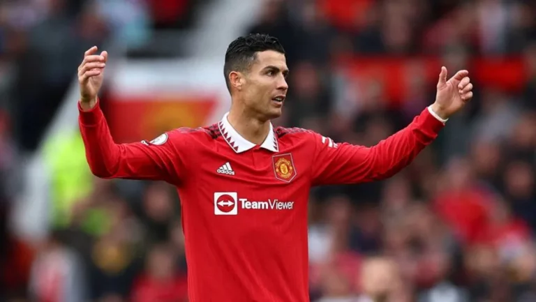 Cristiano Ronaldo says He Feels Betrayed by Manchester United