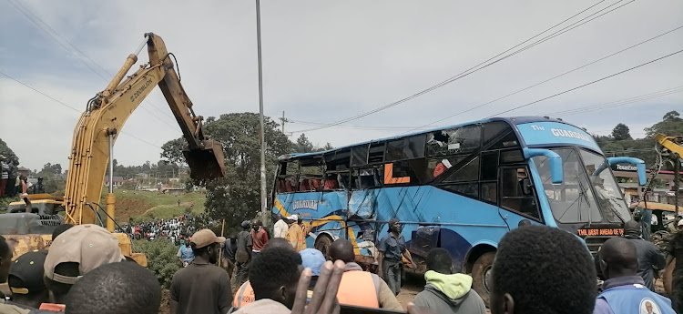 Guardian Angel Bus with 21 Passengers Plunges into River