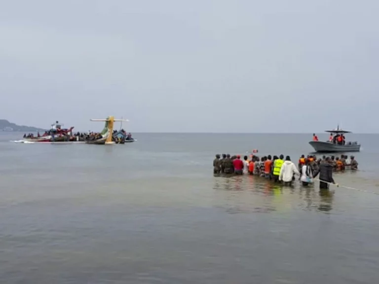 Tanzanian Air Plane Crashes Ashore of Lake Victoria
