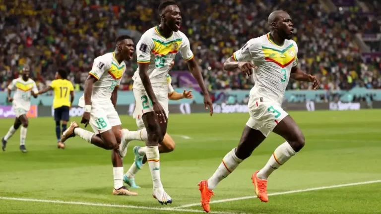Senegal edge out Ecuador to become 1st African country to qualify for World Cup round of 16
