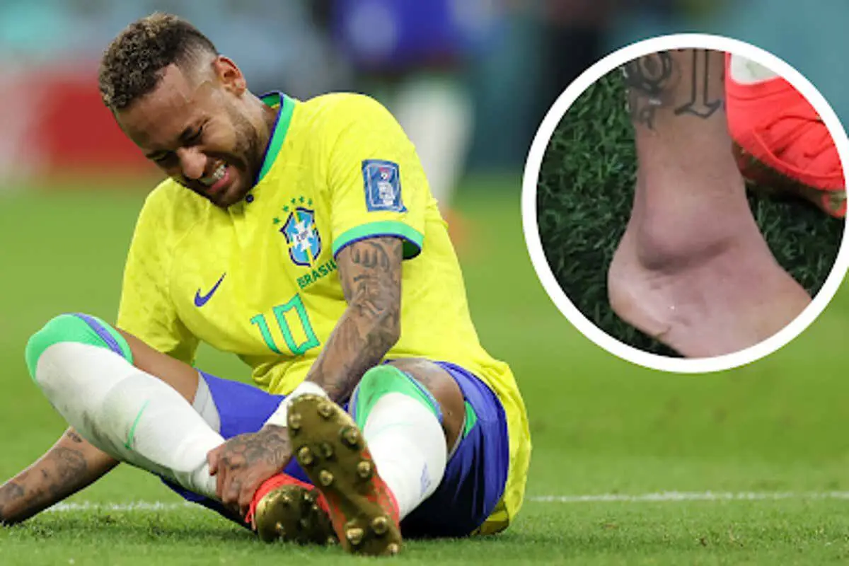 Brazilians wait for statement After Neymar Injury Scare At World Cup