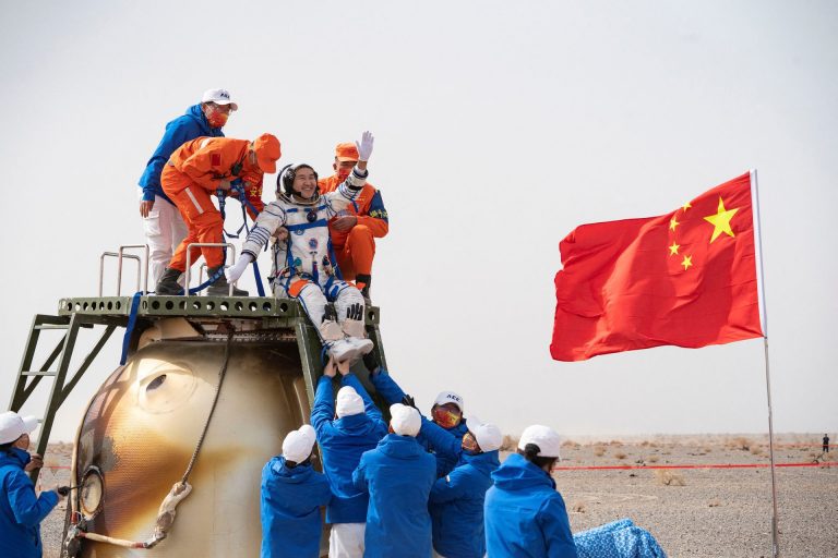 Chinese Astronauts Return to Earth from Space Station