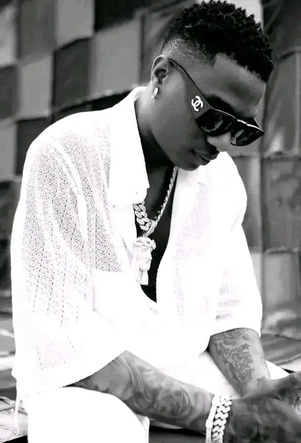 Wizkid Apologizes To Fans In Accra Ghana After He Failed To Show Up For His Show