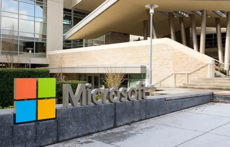 Microsoft to Cut 10,000 Jobs, Considers Multi-Billion-Dollar Investment in ChatGpt