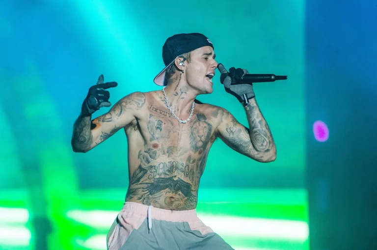 Justin Bieber sells song rights for $200 million