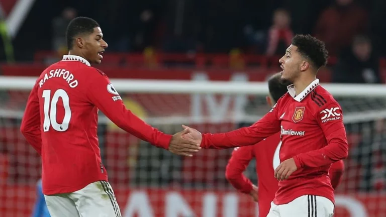 Sancho Scores Late to Rescue Point for Manchester United Against Leeds