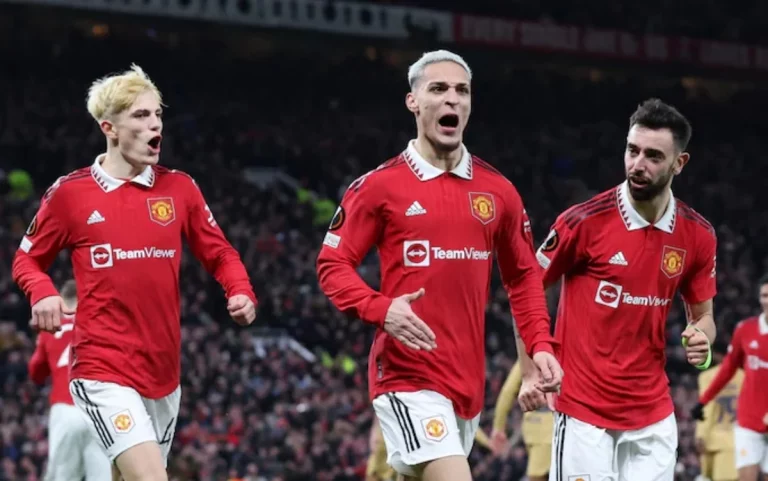 Manchester United Edge Out Barcelona in the Playoffs of the UEFA Europa League