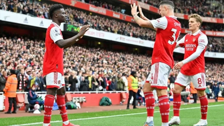 Bukayo Saka Scores Brace as Arsenal Move Eight Points Above Manchester City in the Premier League