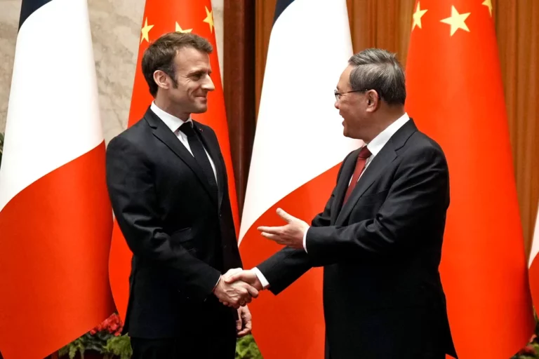 Macron Meets China’s Li Qiang as EU Talks Begins in Beijing
