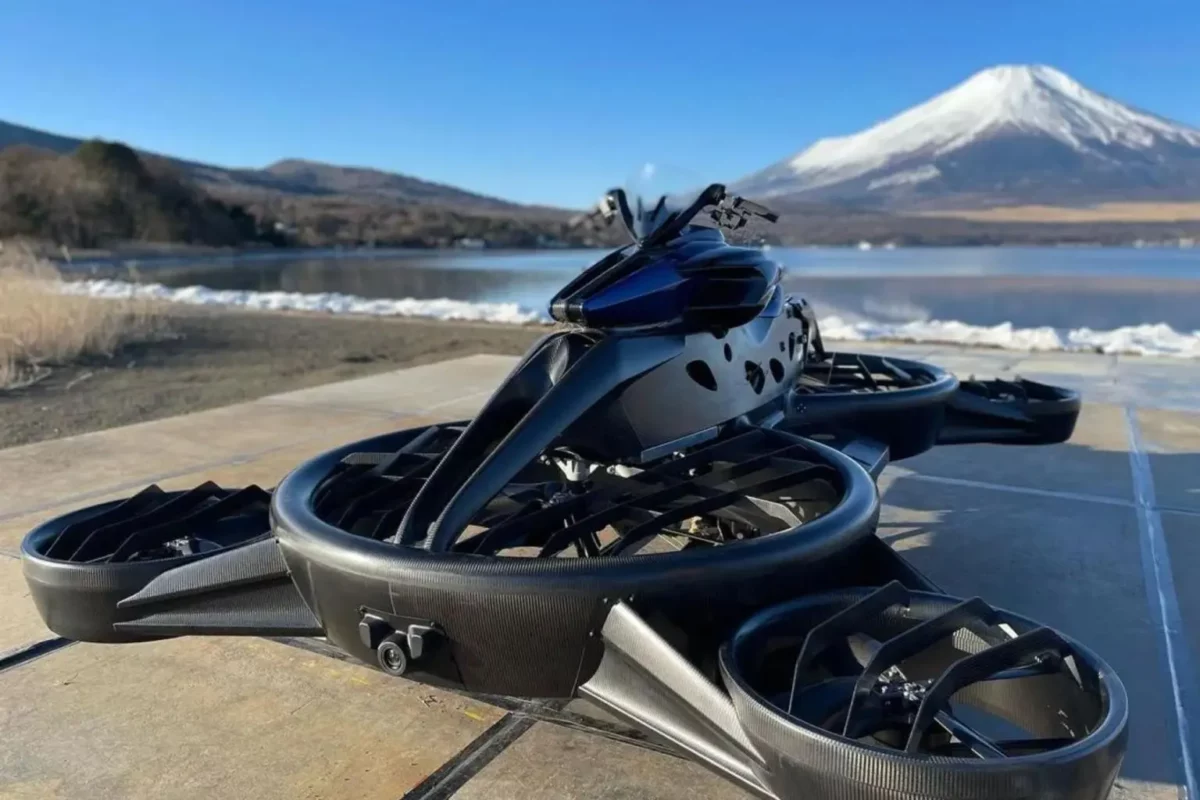 Flying Bike Takes the World by Storm with Science Fiction-Like Features
