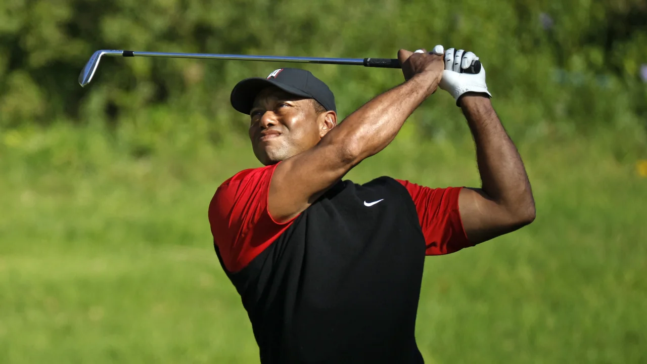 Tiger Woods Golfers Ex Girlfriend Drops Lawsuit Against Him Switch News 