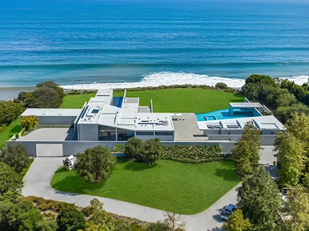 Beyoncé and Jay-Z Set New Record with $200 Million Malibu Mansion Purchase.