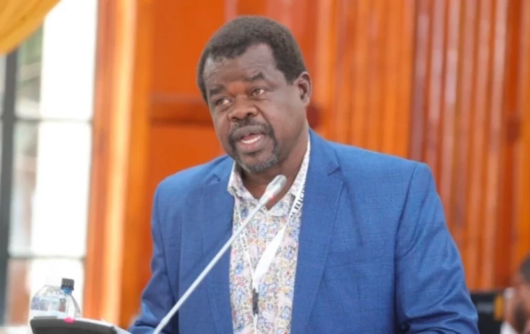 Omtatah and Otuoma at loggerheads over County finances.