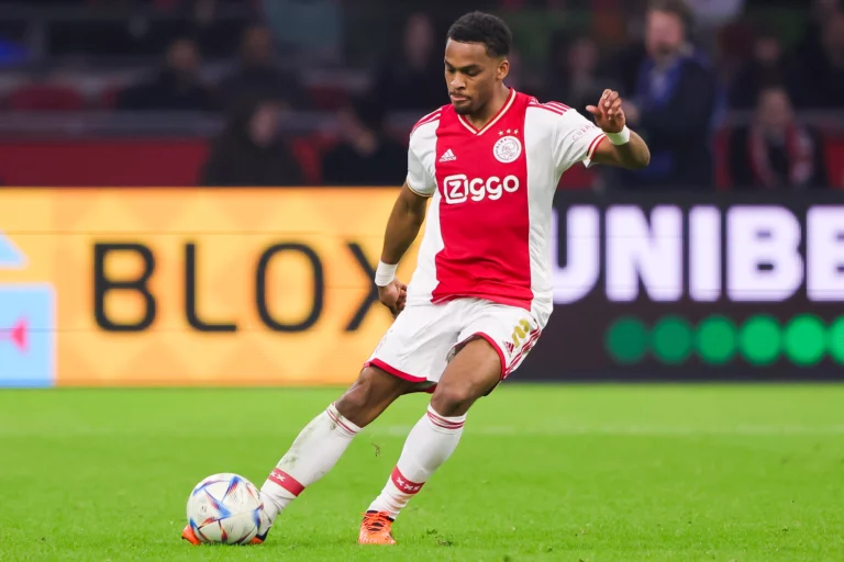 Arsenal in Talks with Ajax for Defender Jurrien Timber