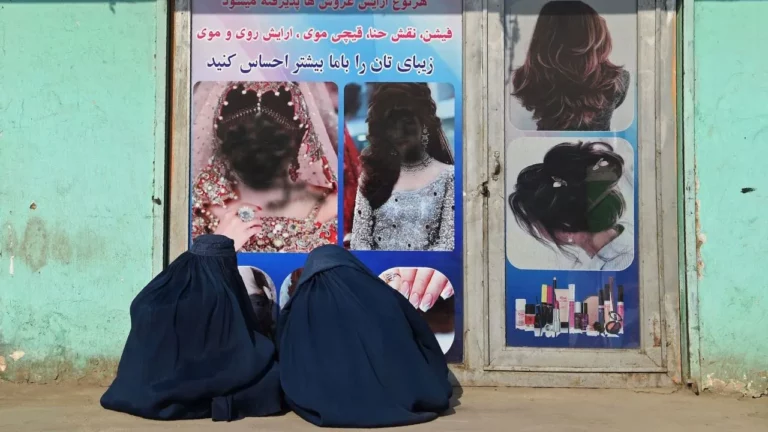 Taliban Imposes Closure of Beauty Salons, Further Restricting Afghan Women’s Access to Public Spaces