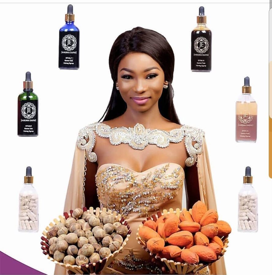 Hauwa Saidu Mohammed is the world's leading Kayan mata manufacturer and supplier. She is also the founder of Jaaruma Empire Limited. A company that sells a vast range of kayan mata products. Photo: Jaaruma Empire/ IG photos