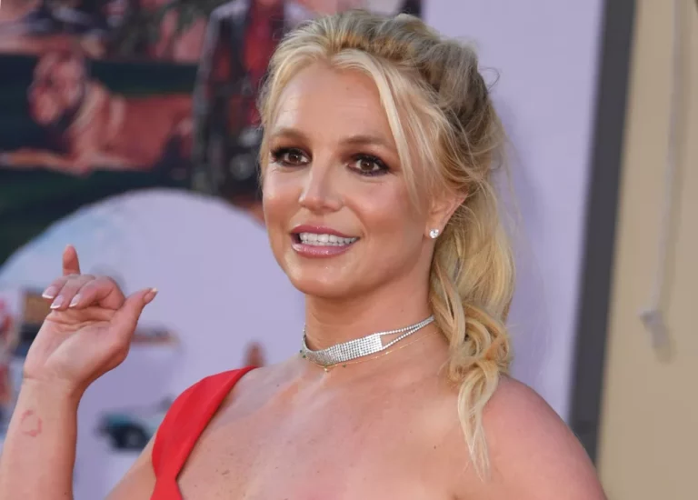 Britney Spears Tells All in Her Memoir