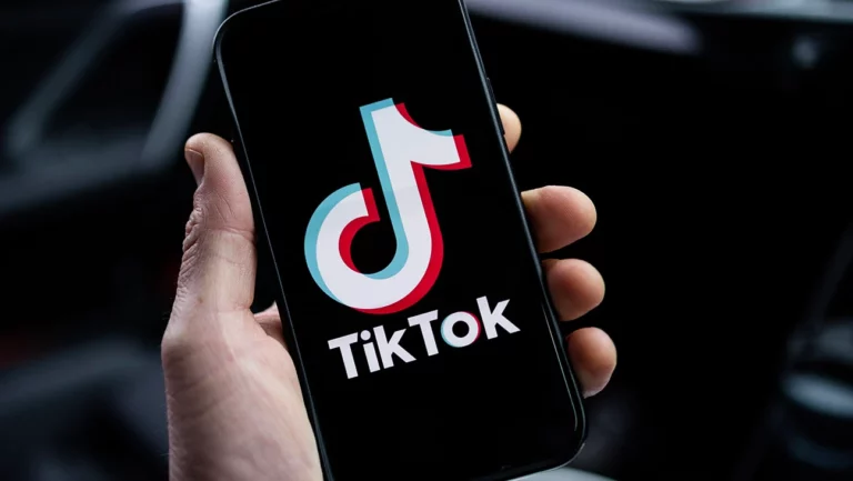 TikTok Adds Text Feature as Social Media War Escalates