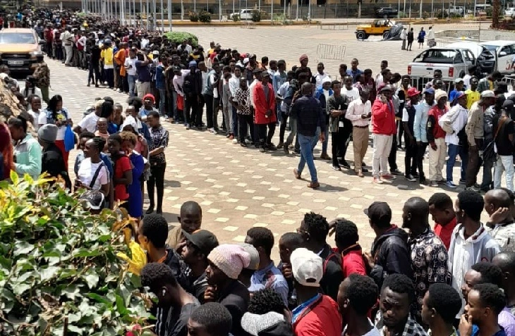 Kenyans flocked KICC in large numbers for worldcoin registration.