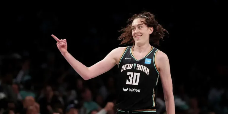 Liberty’s Breanna Stewart sets WNBA record with 3rd 40-point game this season