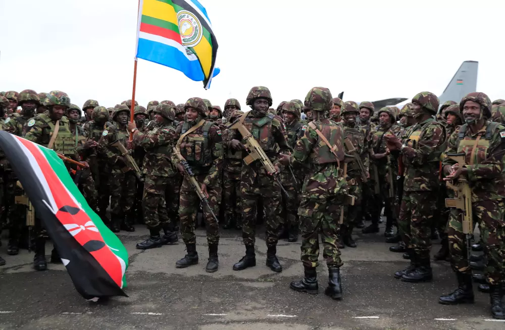 Kenyan soldiers depart Jomo Kenyatta International Airport for eastern Democratic Republic of Congo to join a new regional force vowing to “enforce peace”. [Photo/Courtesy]