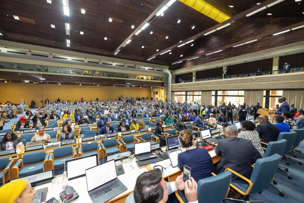 UN-2048x1366_converted