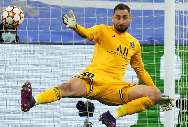 Donnarumma Eyes Fresh Start at Man City After PSG Exit