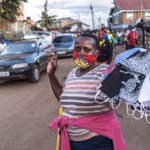 covid-kibera-selling-face-masks