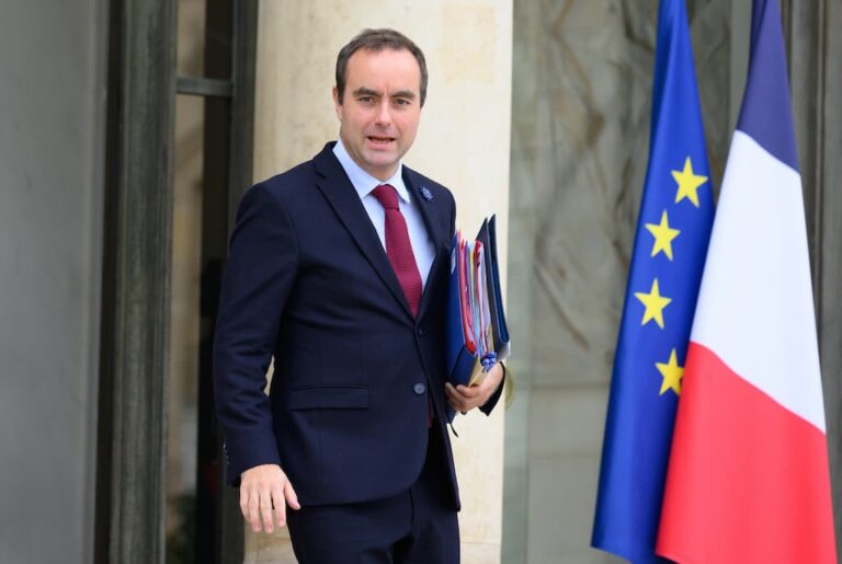 French Prime Minister Sébastien Lecornu Resigns Just a Day After Forming Cabinet