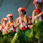 0_Girls-dancing-in-the-final-night-of-the-Heilala