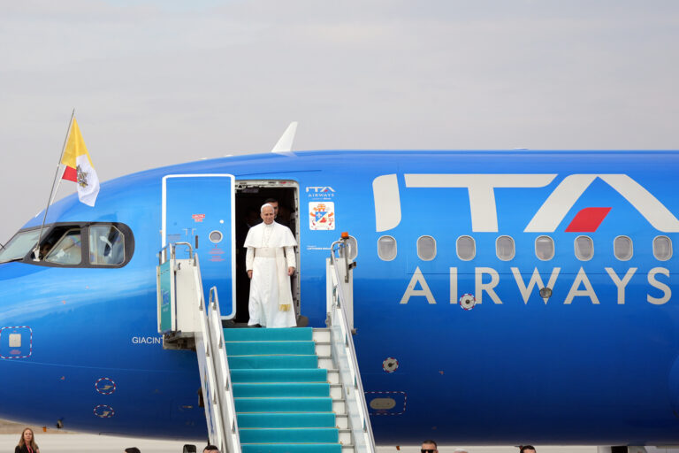 Pope Leo Heads to Cameroon Amid Conflict and Political Tensions