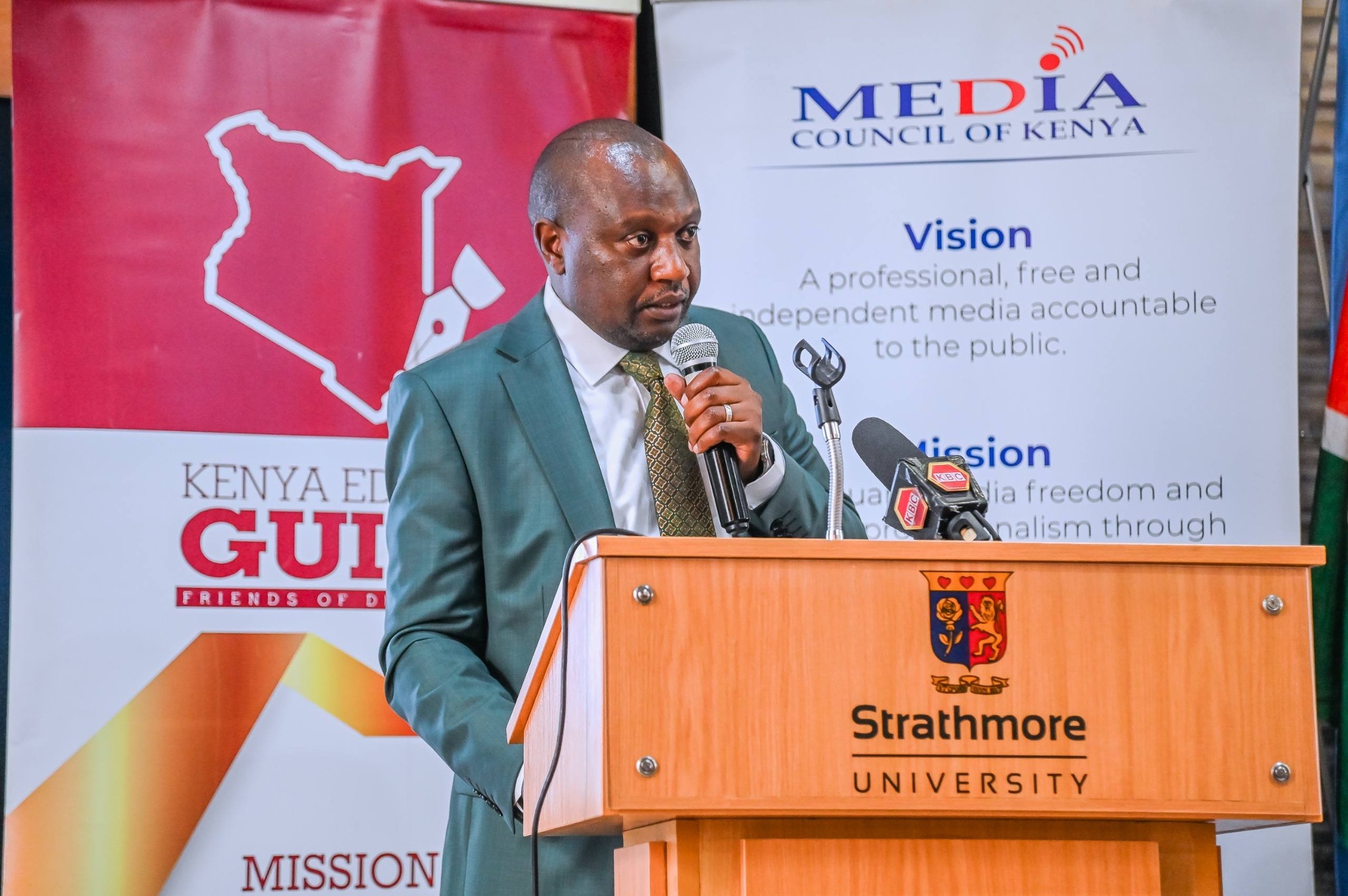 Social Media Overtakes TV and Radio as Kenya’s Leading News Source