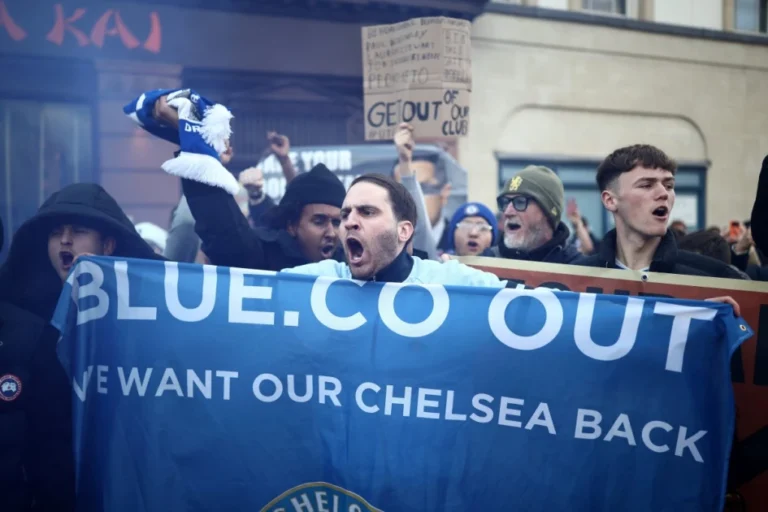 Chelsea Boss Defends ‘Broken Club’ as Pressure Mounts at Stamford Bridge