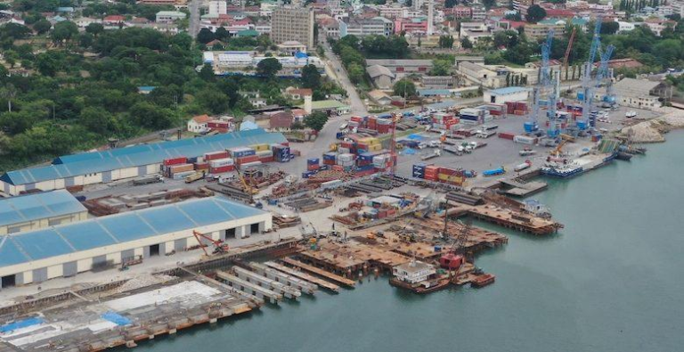Kenya Overtakes Tanzania in Race for Aliko Dangote’s $17 Billion Oil ...