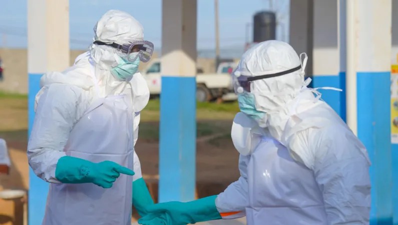 Ebola Fears Grow beyond Africa as Travel-Linked Cases Spark Global Alert