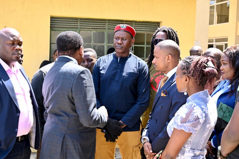 Orengo and Babu Stand by Bob Njagi in Court