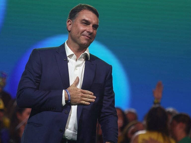 o-candidato-a-presidente-flavio-bolsonaro-em-convencao-do-partido-liberal-em-sao-paulo-1785712776218_v2_4x3